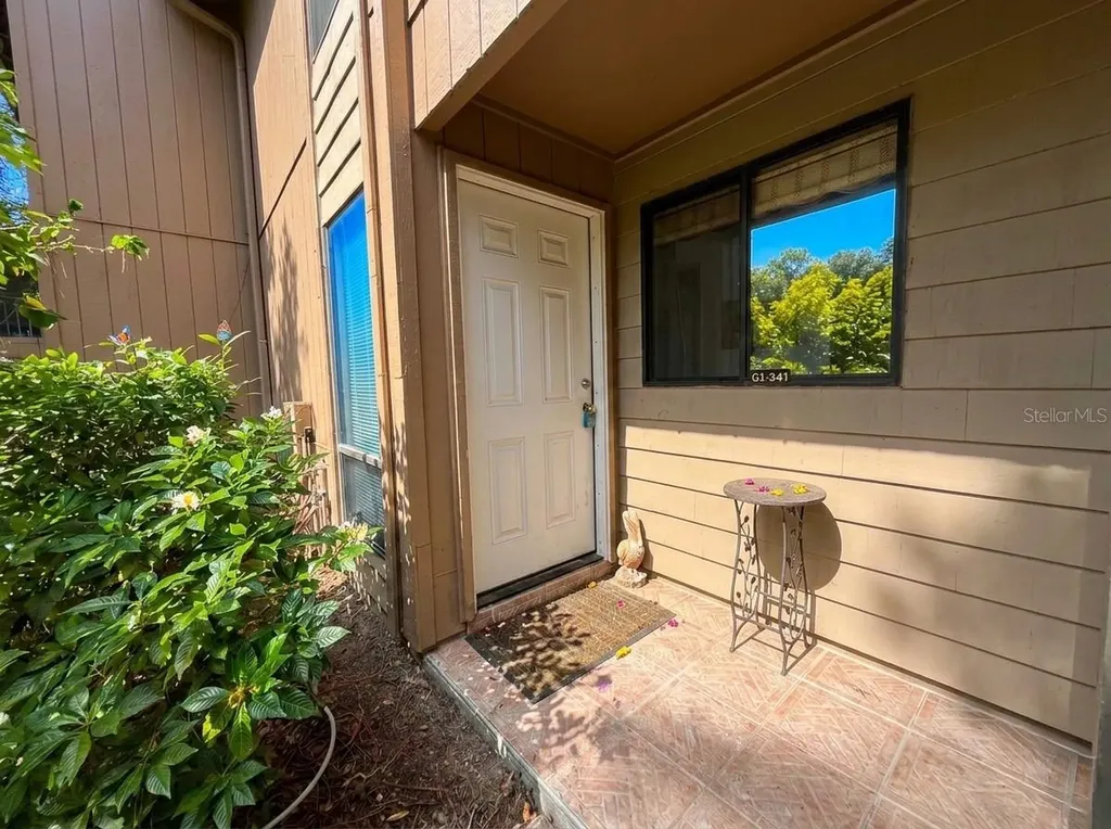 1711 Pelican Cove Road Sarasota FL 34231