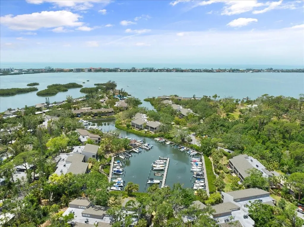 1711 Pelican Cove Road Sarasota FL 34231