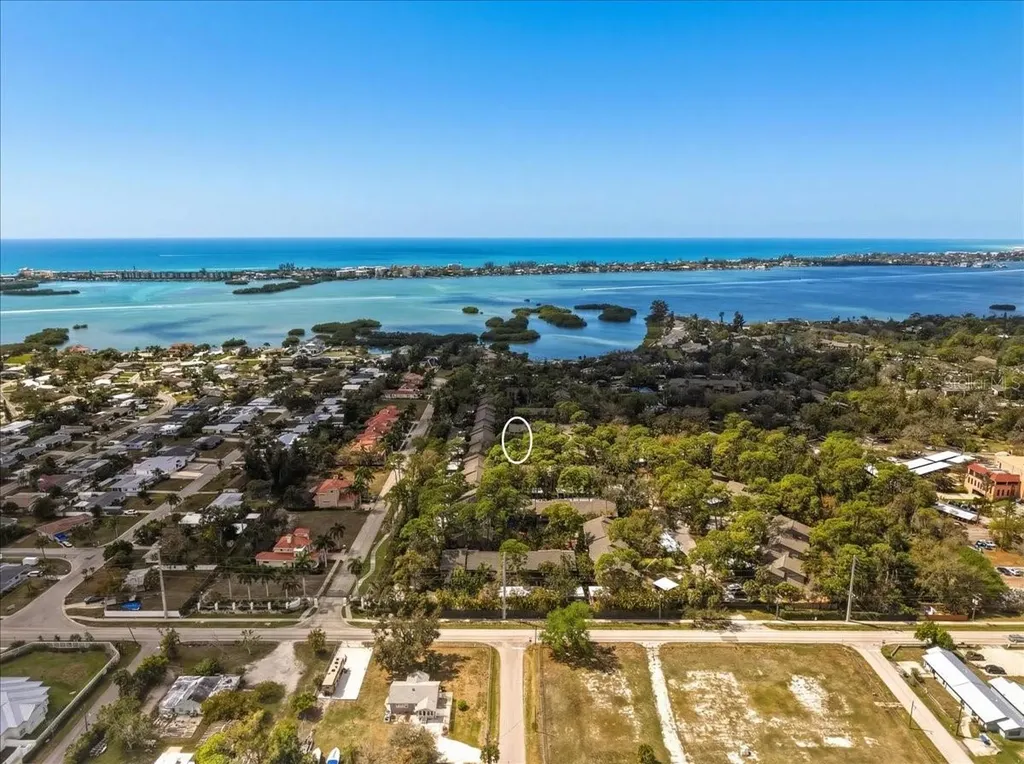 1711 Pelican Cove Road Sarasota FL 34231