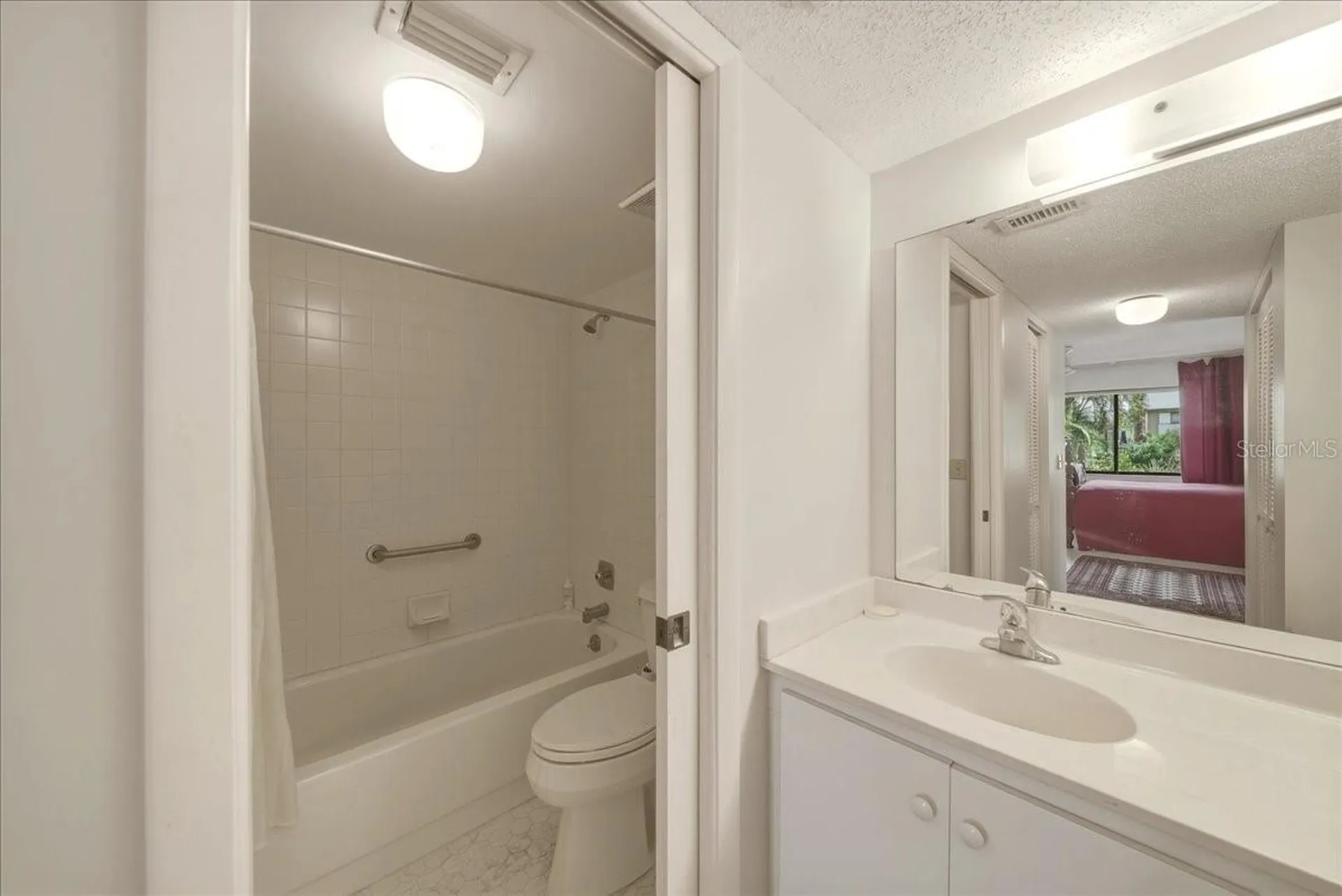1711 Pelican Cove Road Sarasota FL 34231
