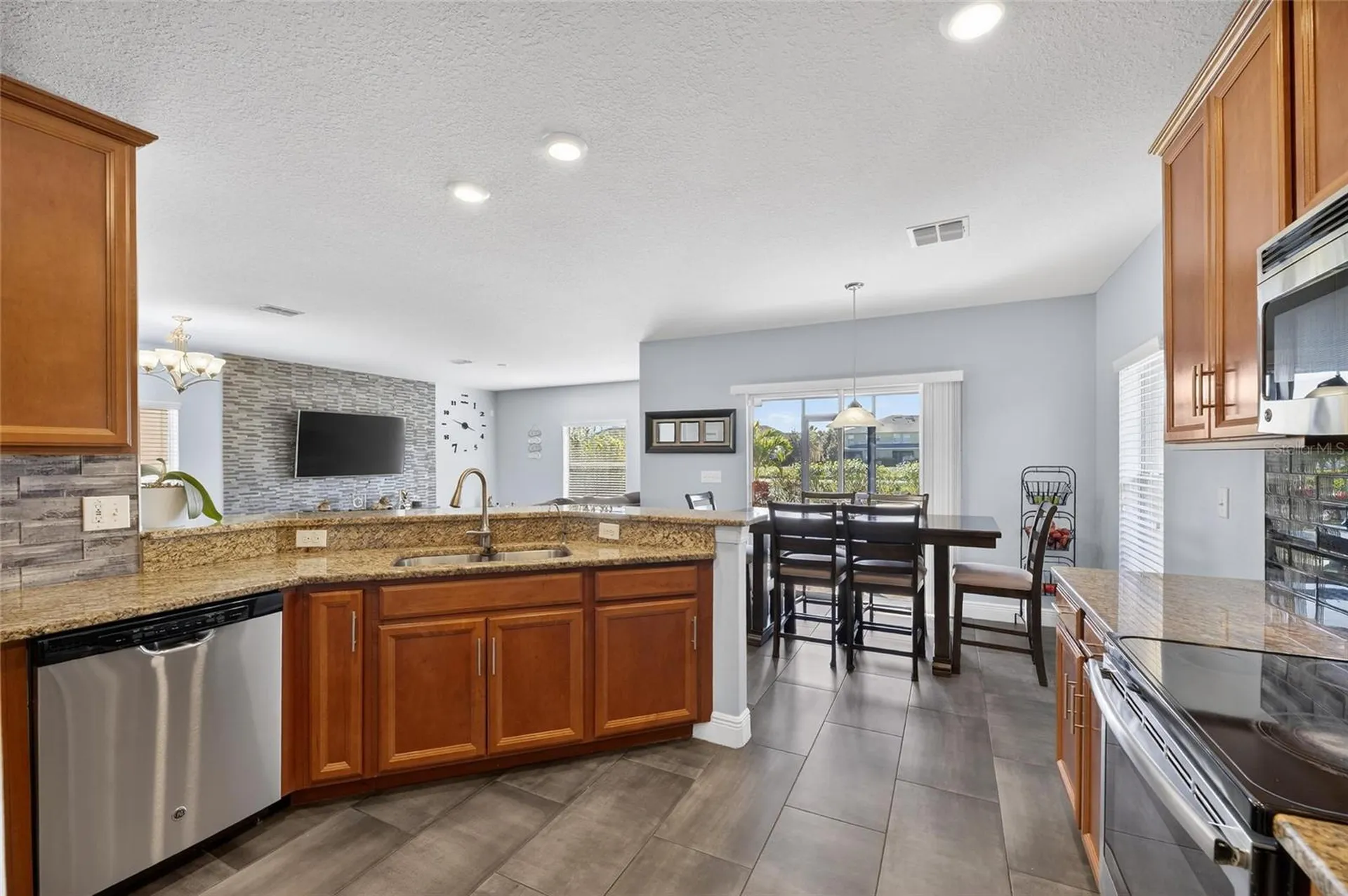 1504 Trailwater Street Ruskin FL 33570