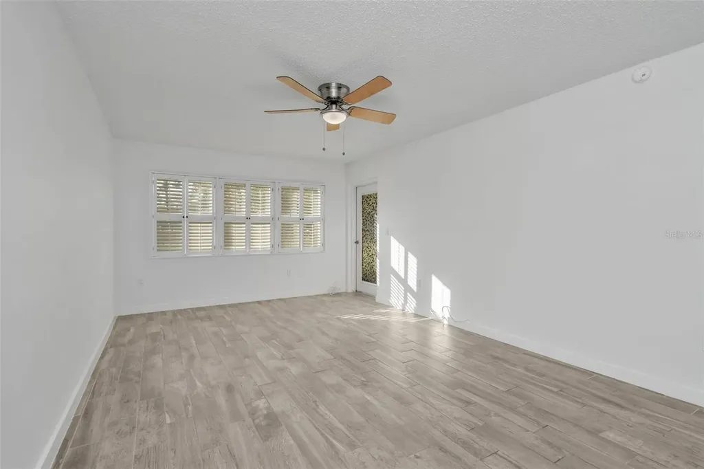4805 Alt 19 Palm Harbor FL 34683