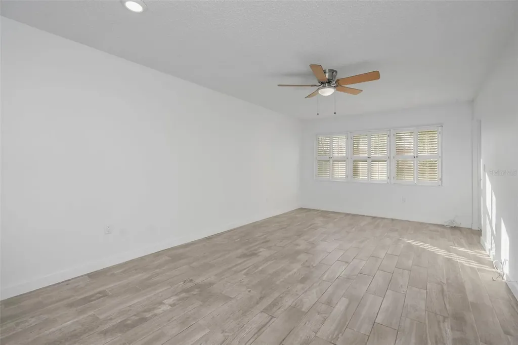 4805 Alt 19 Palm Harbor FL 34683