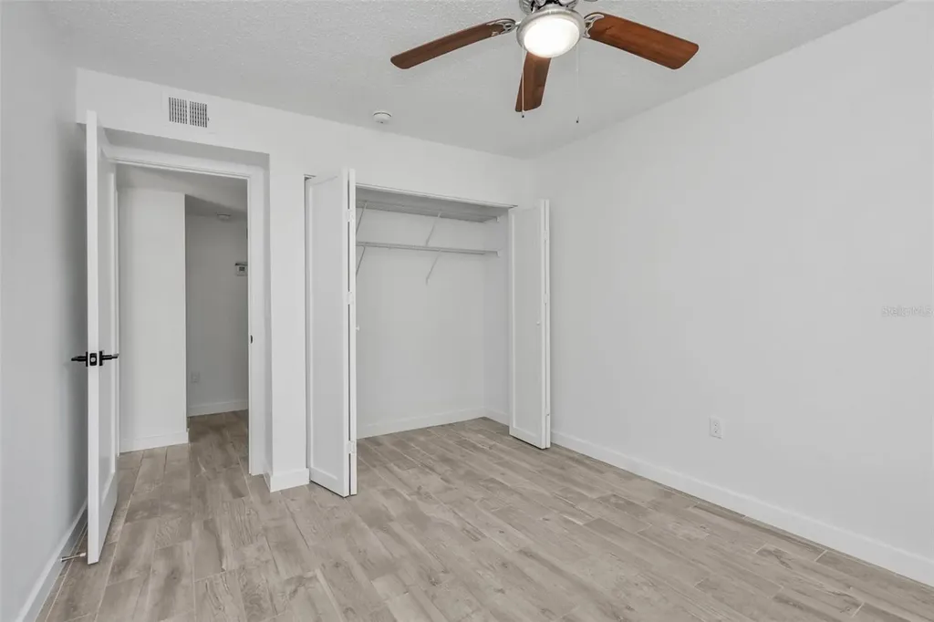 4805 Alt 19 Palm Harbor FL 34683