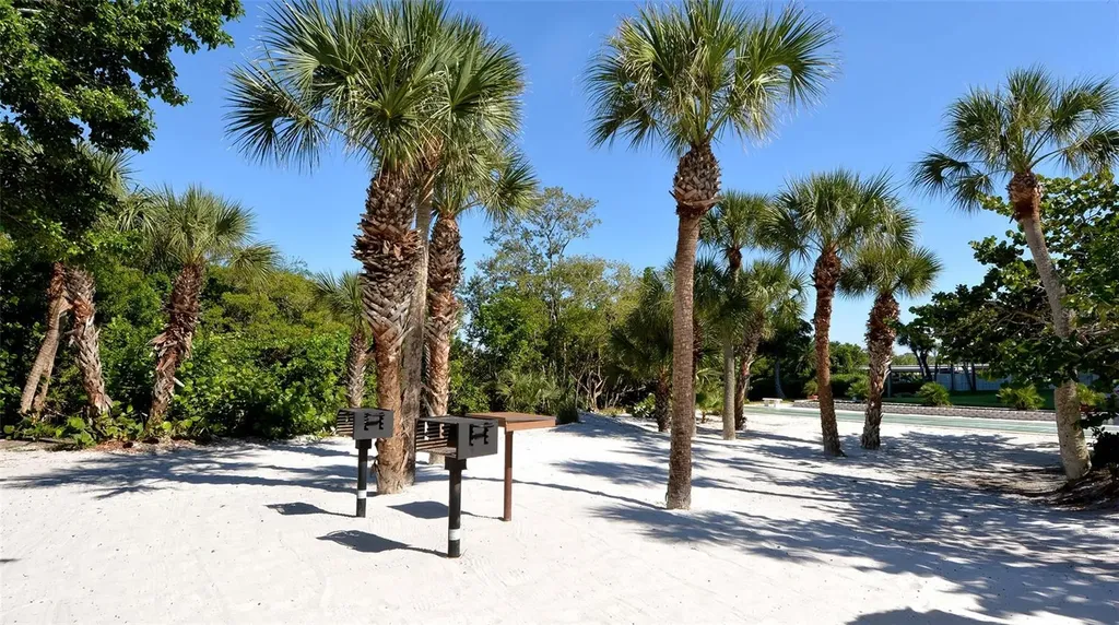 199 Whispering Sands Drive Sarasota FL 34242
