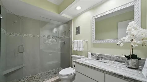 199 Whispering Sands Drive Sarasota FL 34242
