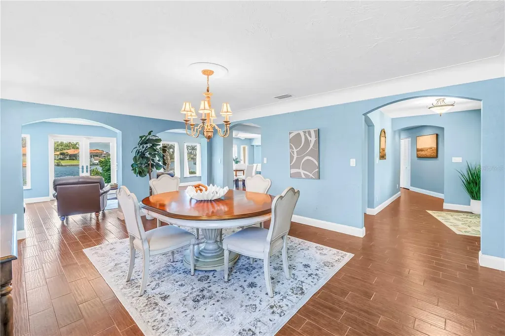 1964 Massachusetts Avenue NE St Petersburg FL 33703