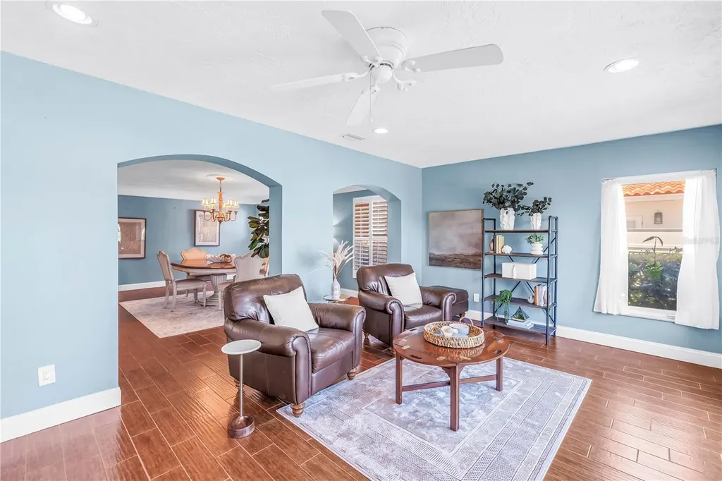 1964 Massachusetts Avenue NE St Petersburg FL 33703