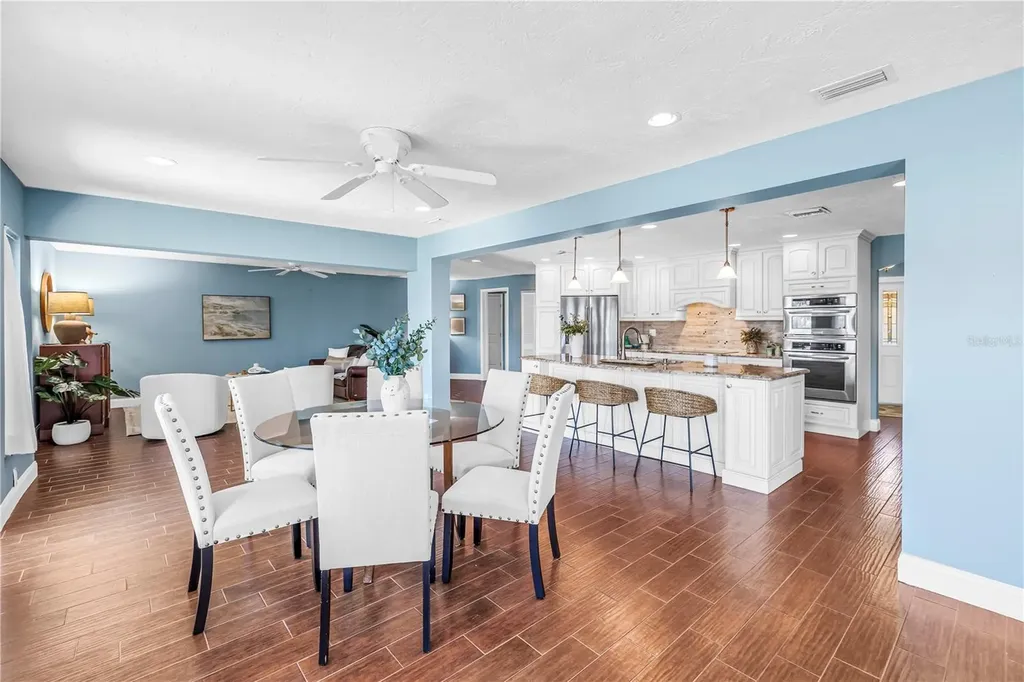 1964 Massachusetts Avenue NE St Petersburg FL 33703