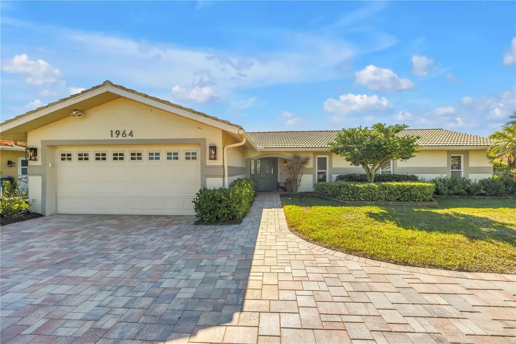 1964 Massachusetts Avenue NE St Petersburg FL 33703