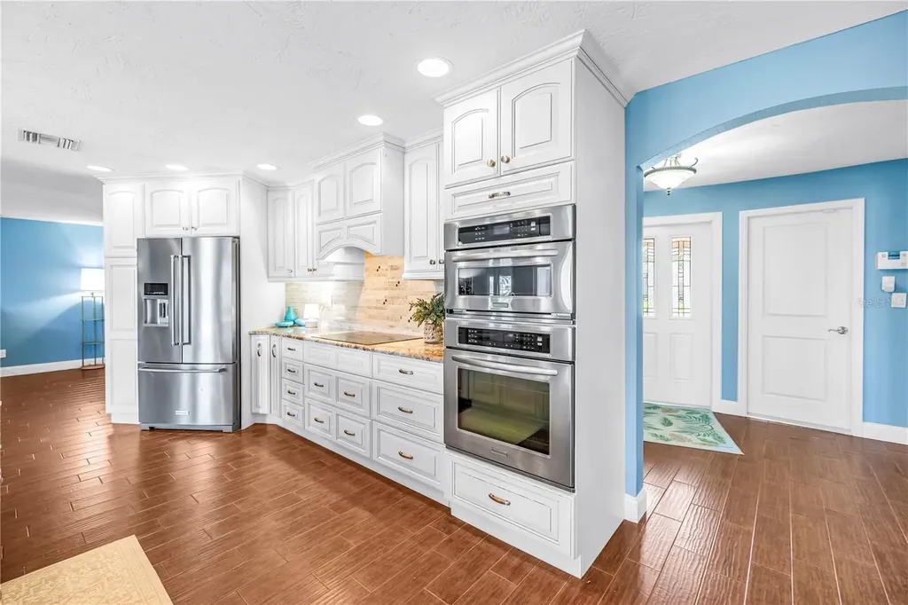 1964 Massachusetts Avenue NE St Petersburg FL 33703