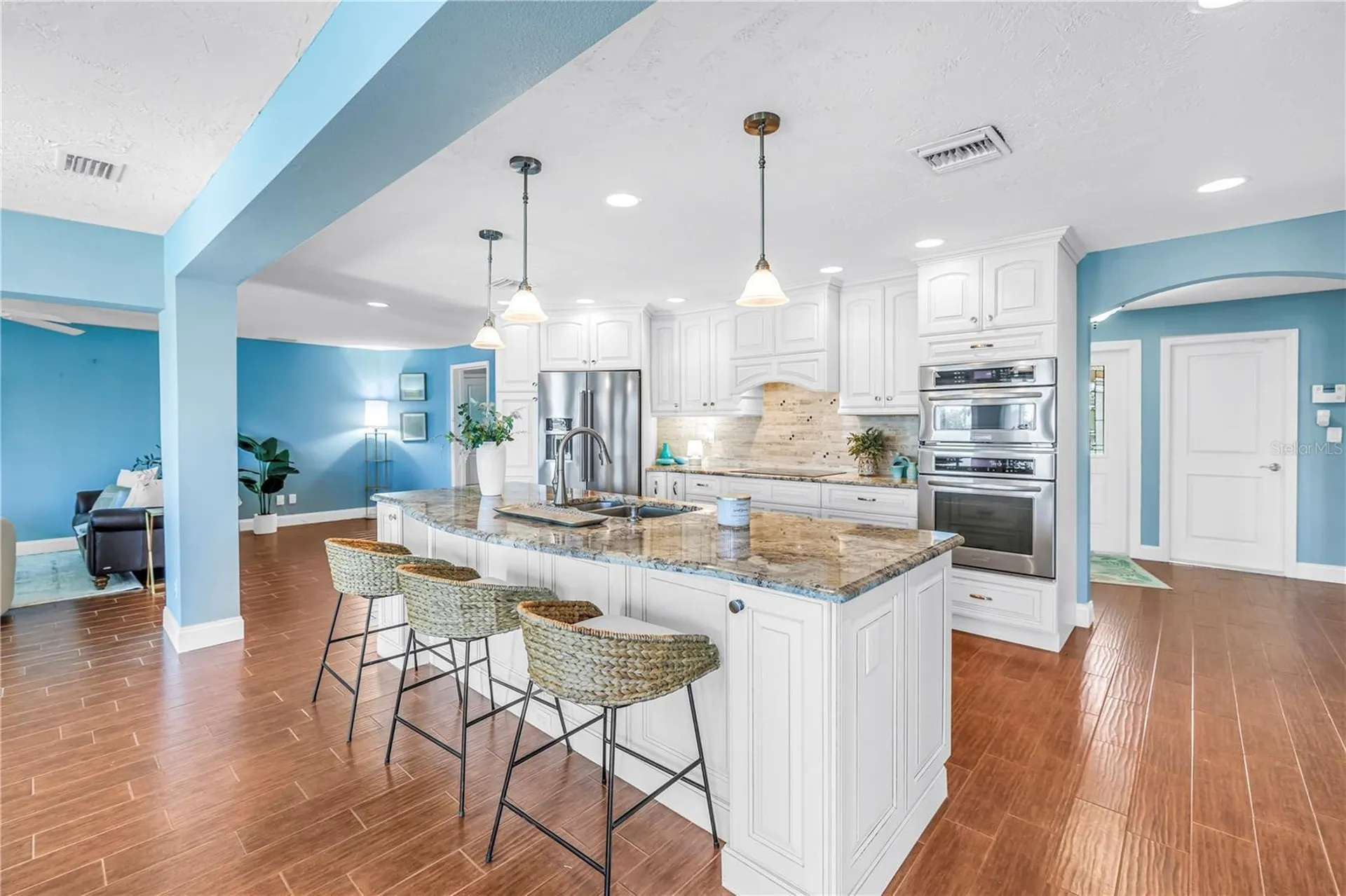 1964 Massachusetts Avenue NE St Petersburg FL 33703