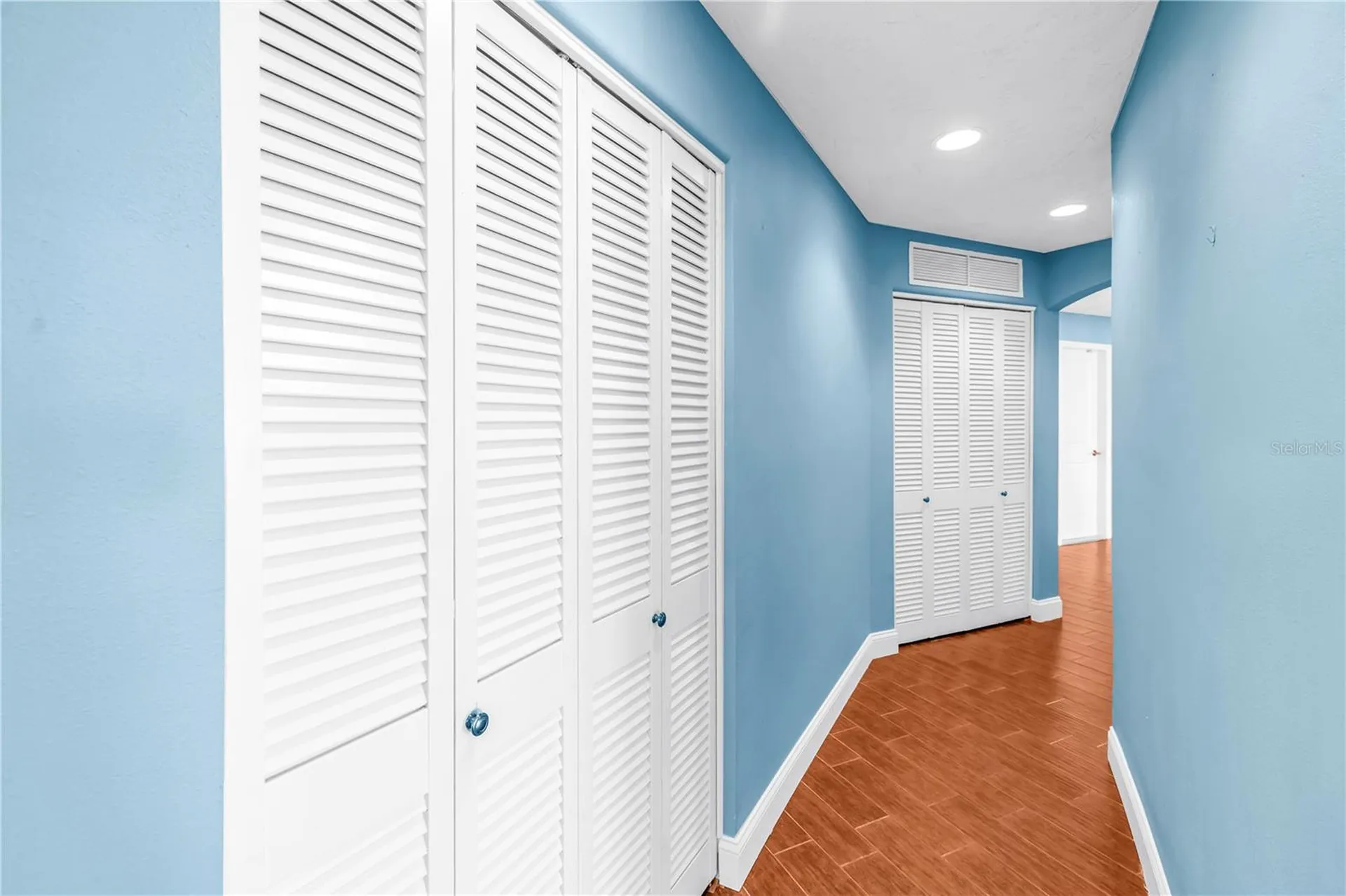 1964 Massachusetts Avenue NE St Petersburg FL 33703