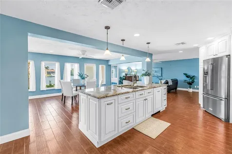 1964 Massachusetts Avenue NE St Petersburg FL 33703