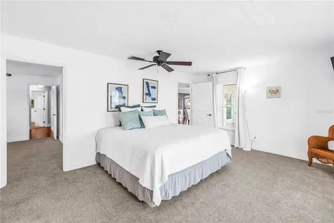 1964 Massachusetts Avenue NE St Petersburg FL 33703