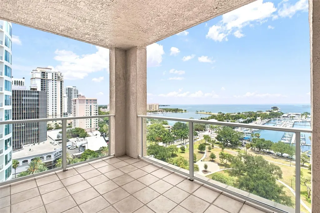100 Beach Drive NE St Petersburg FL 33701