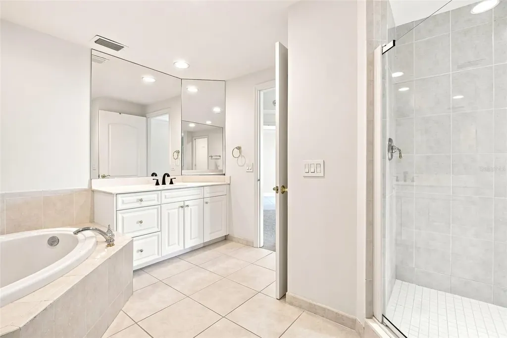 100 Beach Drive NE St Petersburg FL 33701