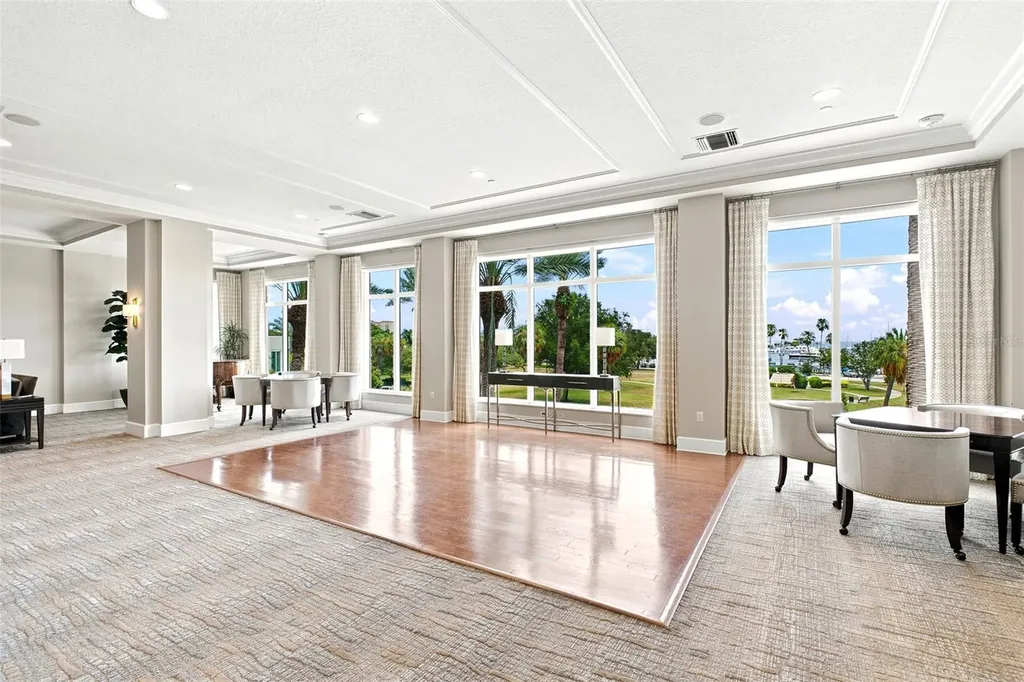 100 Beach Drive NE St Petersburg FL 33701