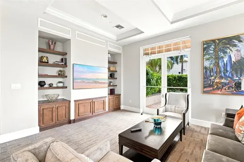 100 Beach Drive NE St Petersburg FL 33701