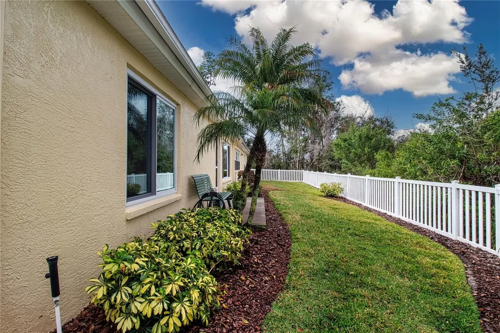 702 Staffordshire Lane Sun City Center FL 33573