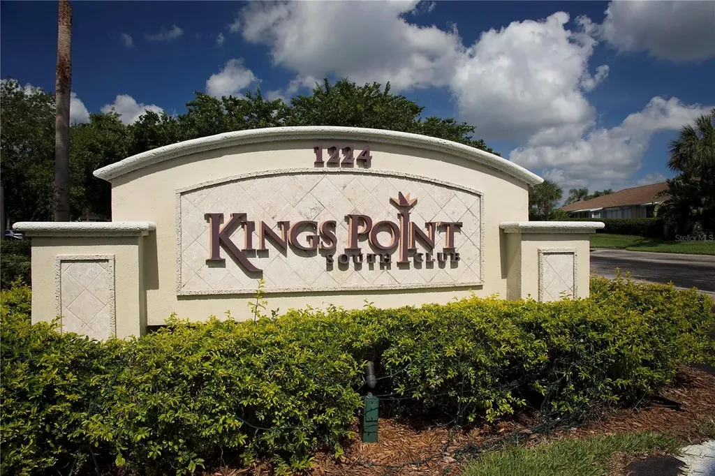 702 Staffordshire Lane Sun City Center FL 33573