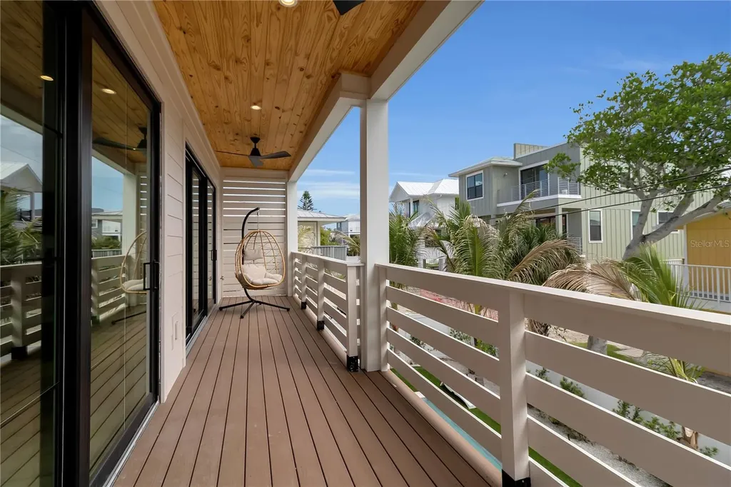 2215 Avenue C Bradenton Beach FL 34217
