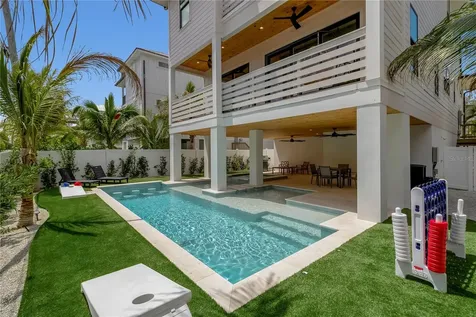 2215 Avenue C Bradenton Beach FL 34217