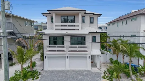 2215 Avenue C Bradenton Beach FL 34217