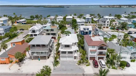 2215 Avenue C Bradenton Beach FL 34217