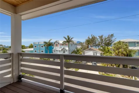 2215 Avenue C Bradenton Beach FL 34217