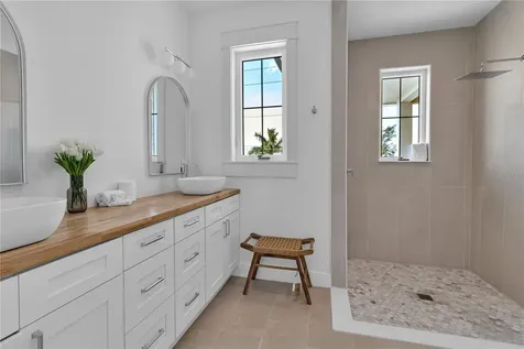 2215 Avenue C Bradenton Beach FL 34217