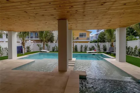 2215 Avenue C Bradenton Beach FL 34217