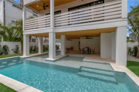 2215 Avenue C Bradenton Beach FL 34217