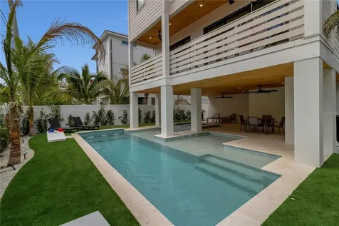 2215 Avenue C Bradenton Beach FL 34217