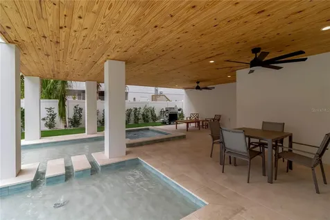 2215 Avenue C Bradenton Beach FL 34217