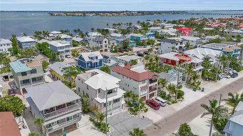 2215 Avenue C Bradenton Beach FL 34217