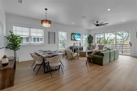 2215 Avenue C Bradenton Beach FL 34217