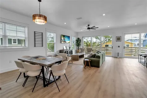 2215 Avenue C Bradenton Beach FL 34217