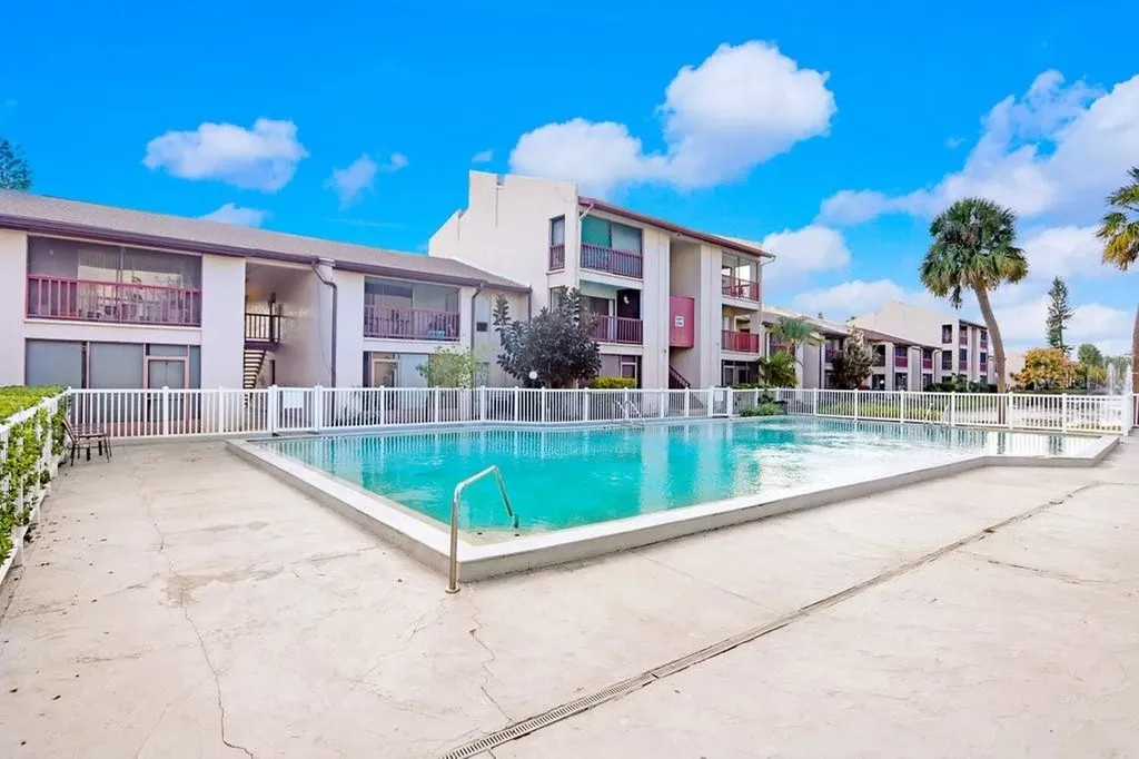 8605 Huron Court Tampa FL 33614