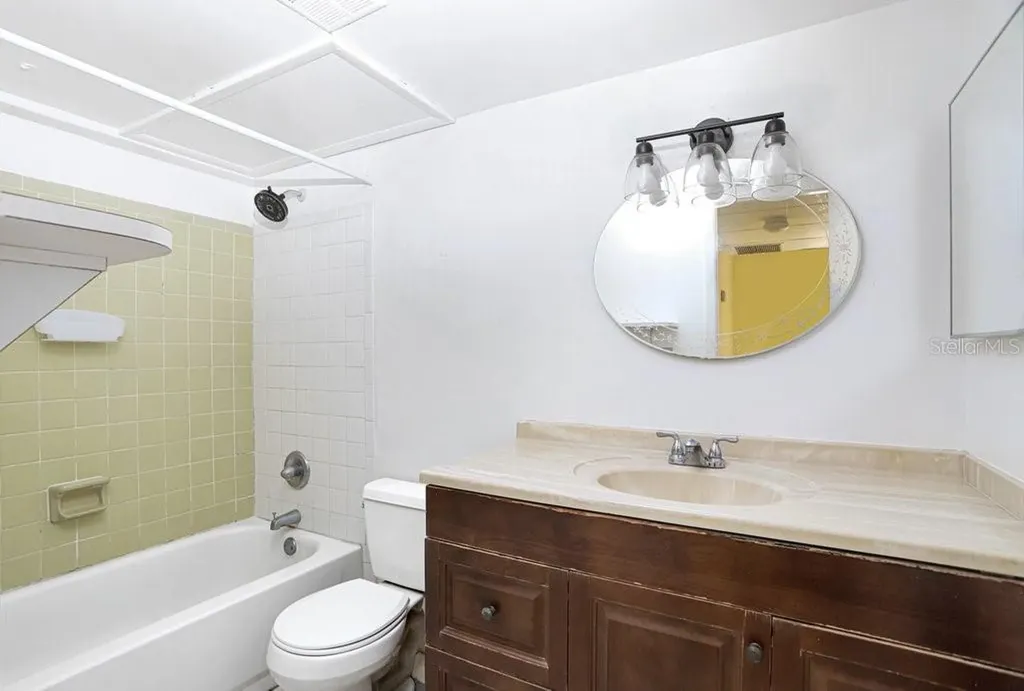 8605 Huron Court Tampa FL 33614
