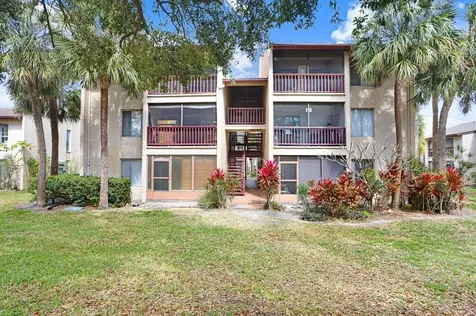 8605 Huron Court Tampa FL 33614