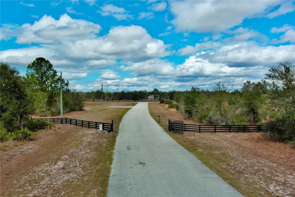 2107 405 Court E Myakka City FL 34251