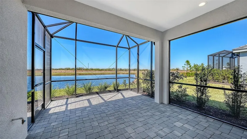 2114 Sylvester Palm Lane Bradenton FL 34212