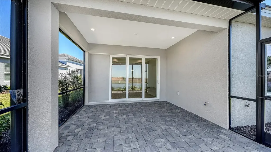 2114 Sylvester Palm Lane Bradenton FL 34212