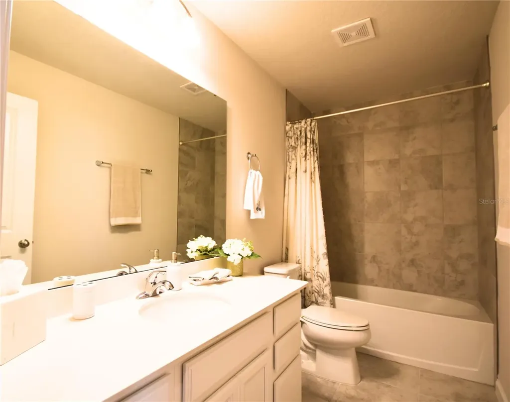 2702 Pleasant Cypress Circle Kissimmee FL 34741