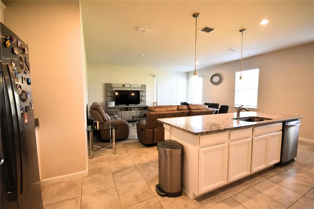 2702 Pleasant Cypress Circle Kissimmee FL 34741