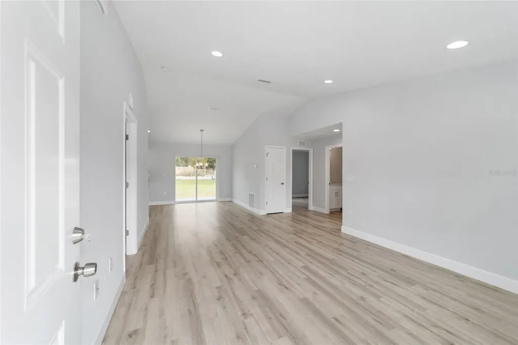 1820 SW Harbor Hills Road Dunnellon FL 34431