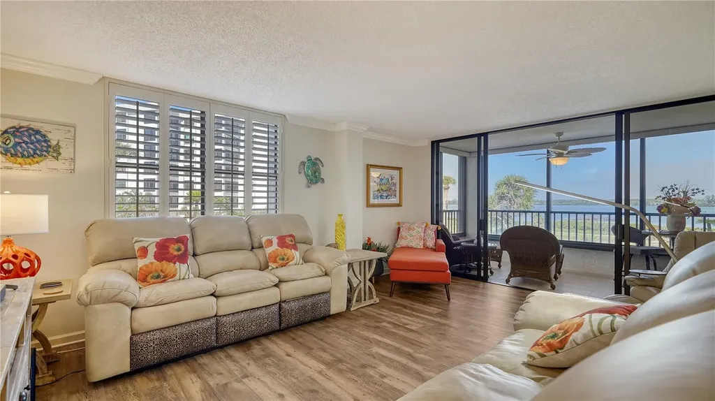 8735 Midnight Pass Road Sarasota FL 34242