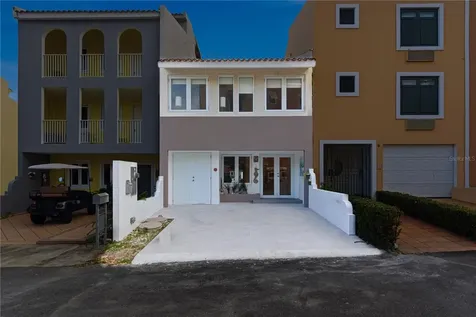 25 Plaza Mayor Humacao PR 00791