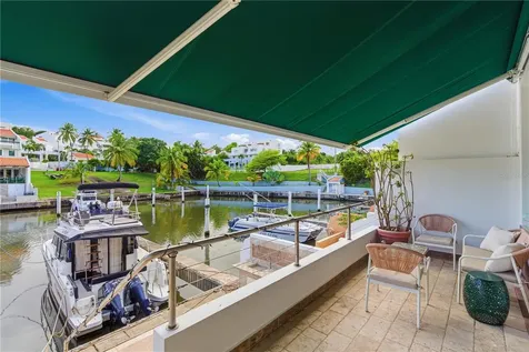 25 Plaza Mayor Humacao PR 00791